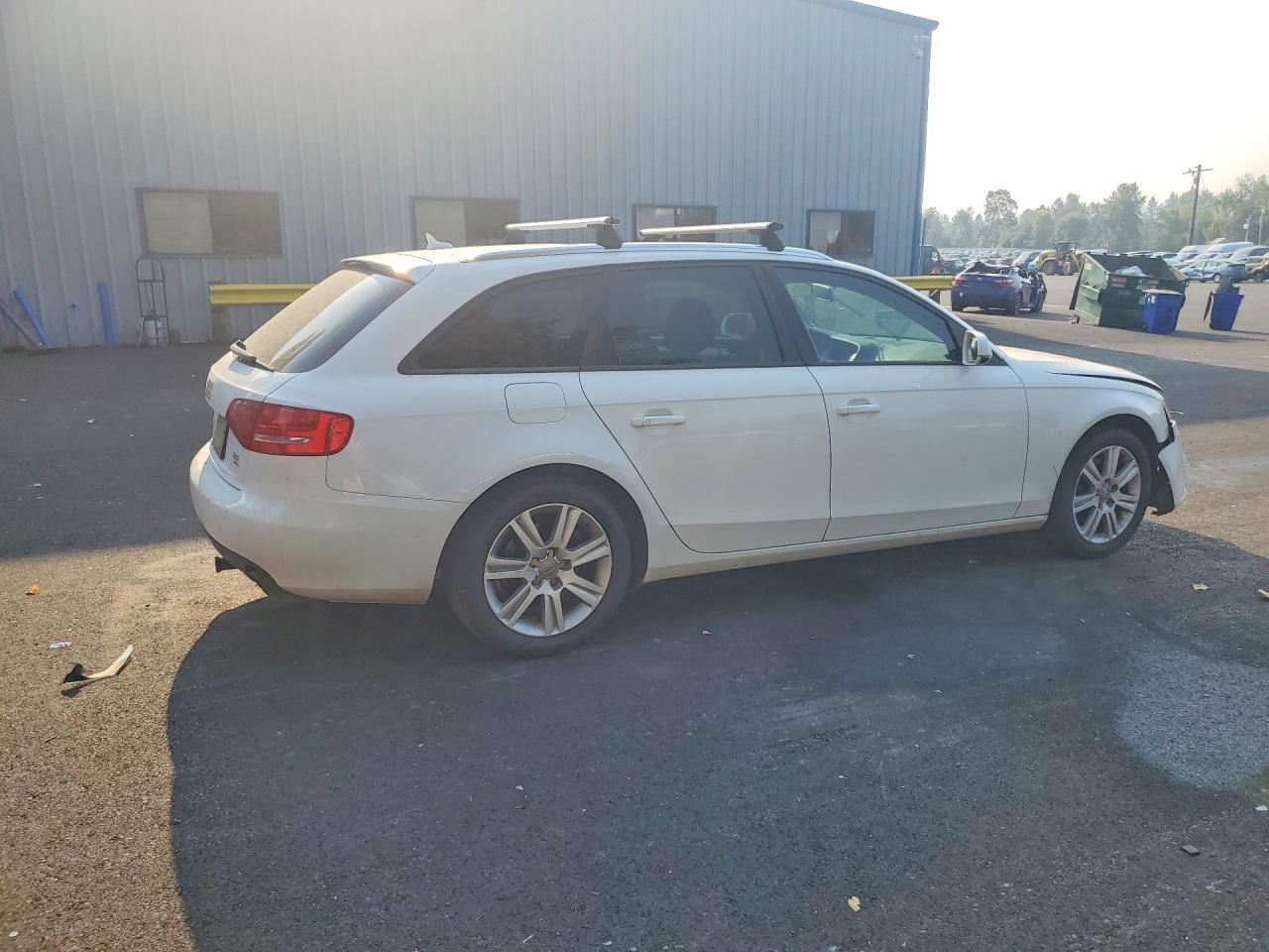 2011 Audi A4 Premium - Фото 3