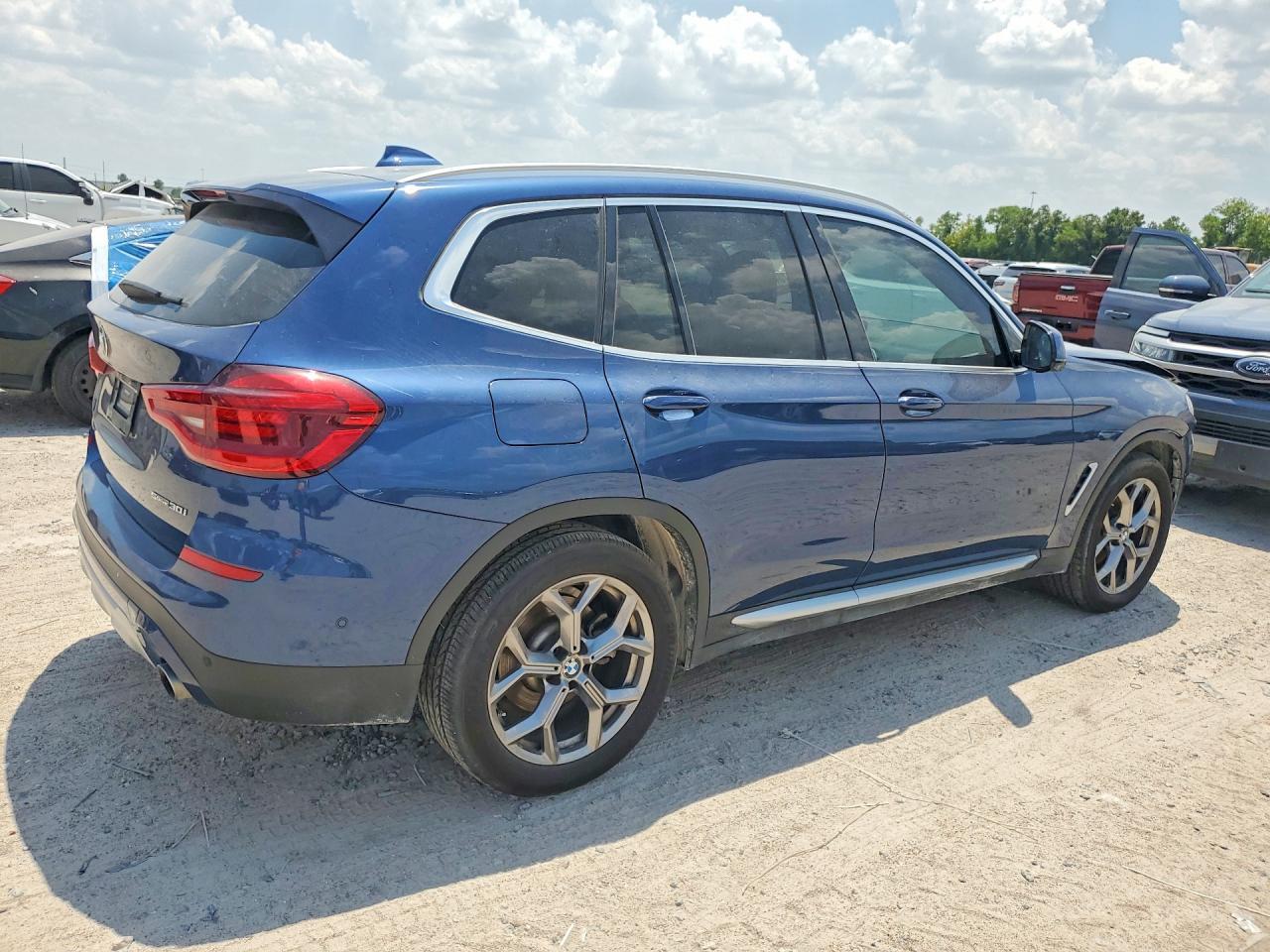 2021 BMW X3 Sdrive30I - Фото 3
