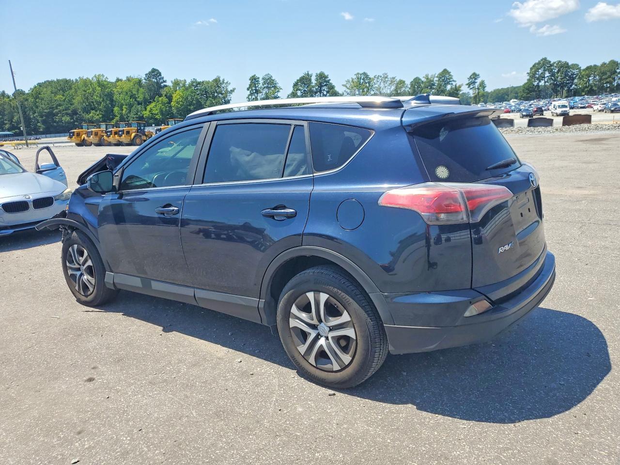 2017 Toyota Rav4 Le - Фото 2