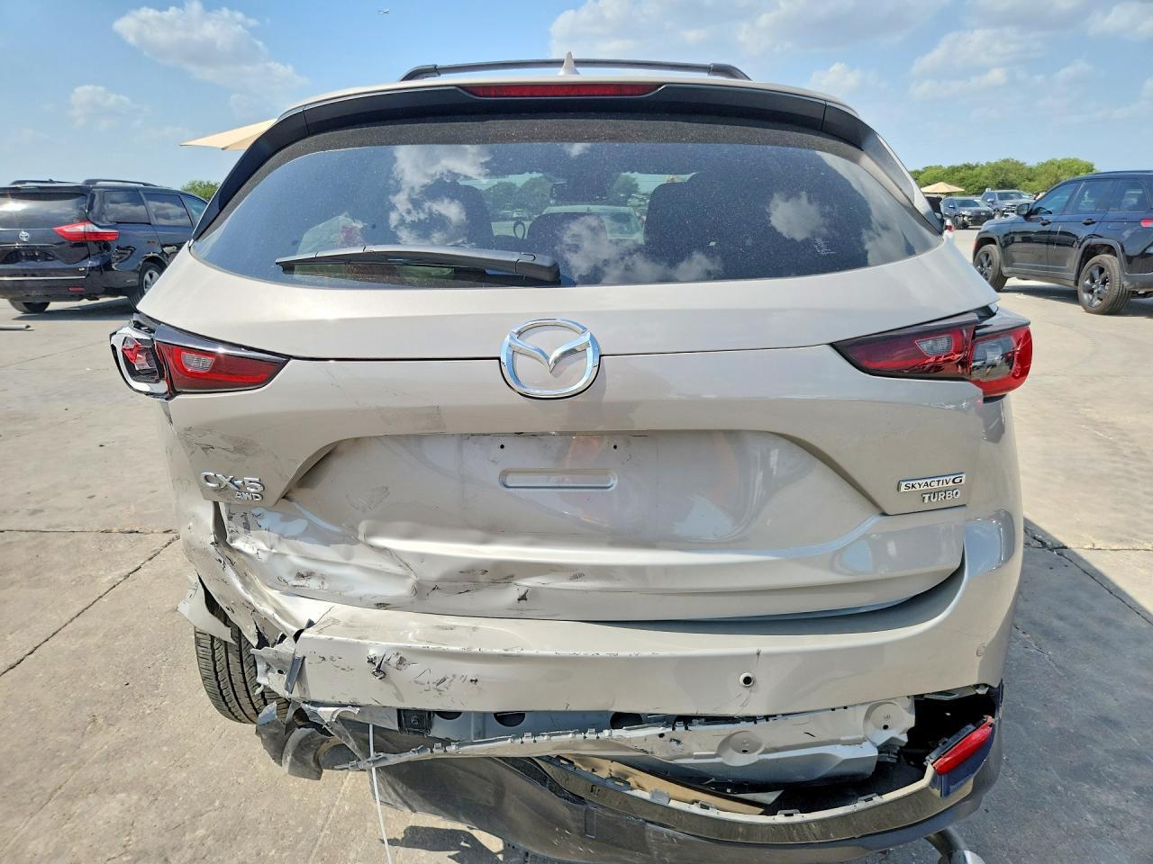 2025 Mazda Cx-5 Premium - Image 6