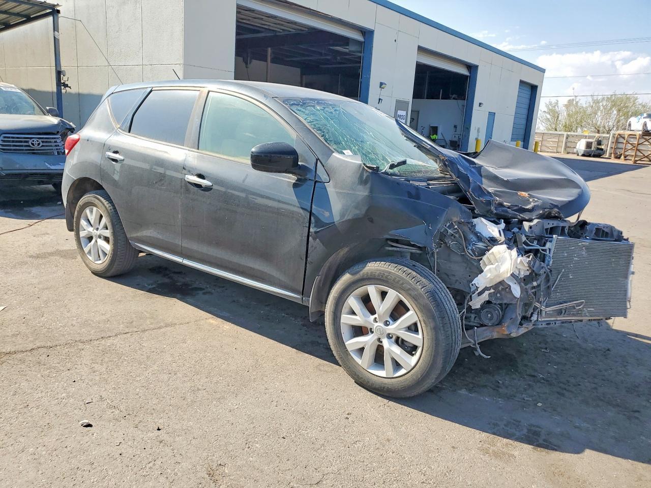 2014 Nissan Murano S - Image 4