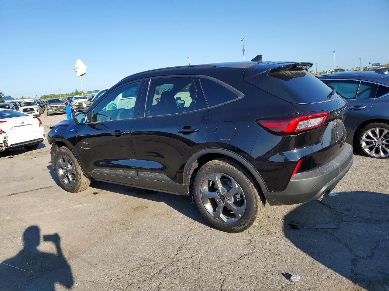 2026 Ford Escape St Line - Фото 2