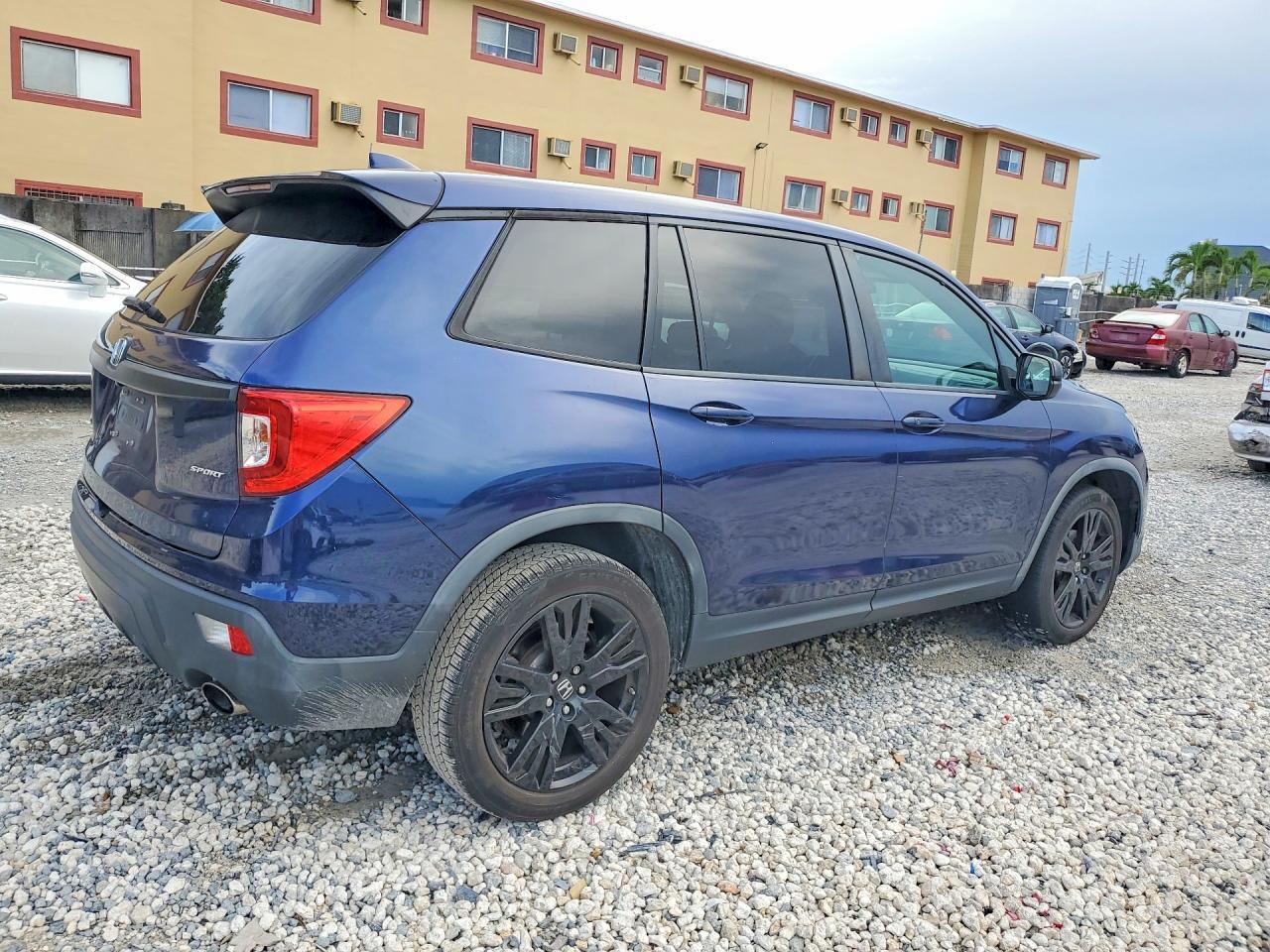 2019 Honda Passport Sport - Image 3