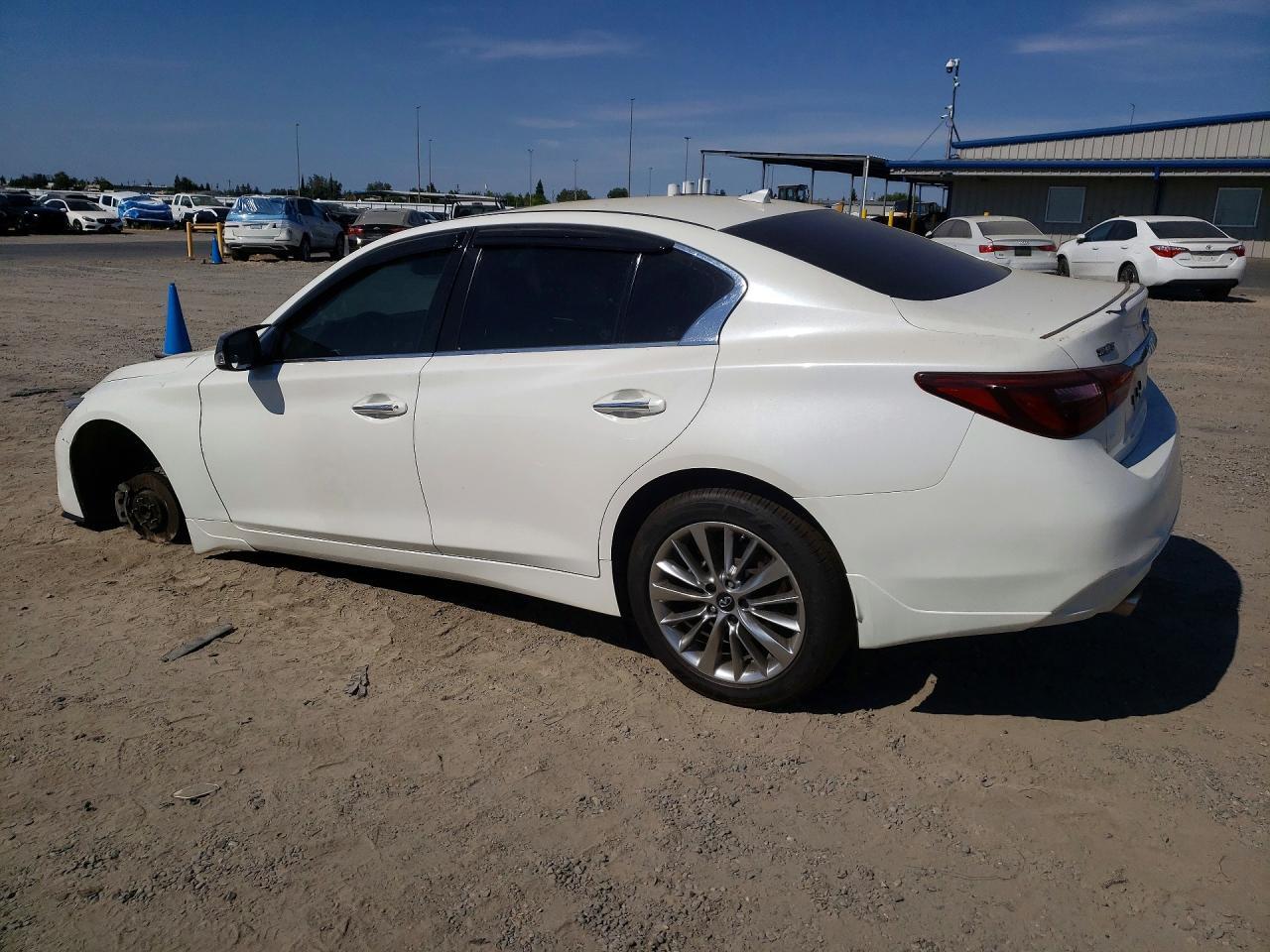 2018 Infiniti Q50 3.0T Luxe - Image 2