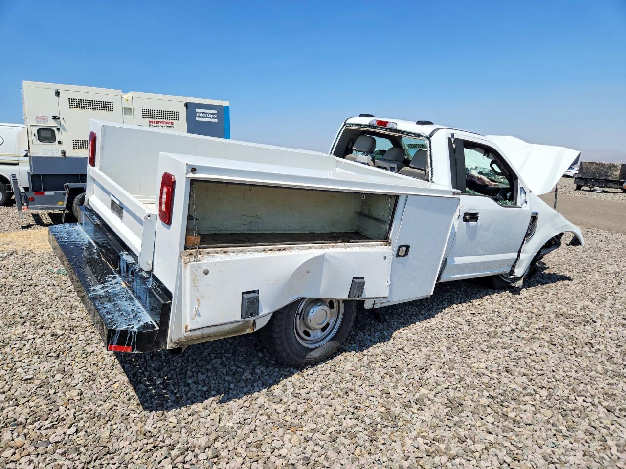 2022 Ford F250 Sd 2Wd V8 Ffv Reg Cab 6.2L Xl Utility / Service Body - Image 3