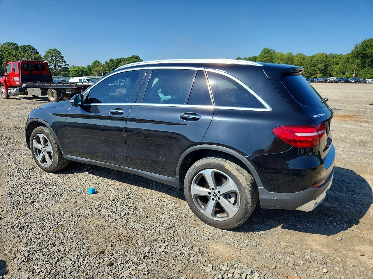 2017 Mercedes-Benz Glc 300 4Matic - Фото 2