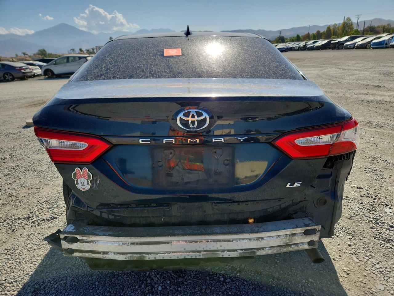 2020 Toyota Camry Le - Фото 6