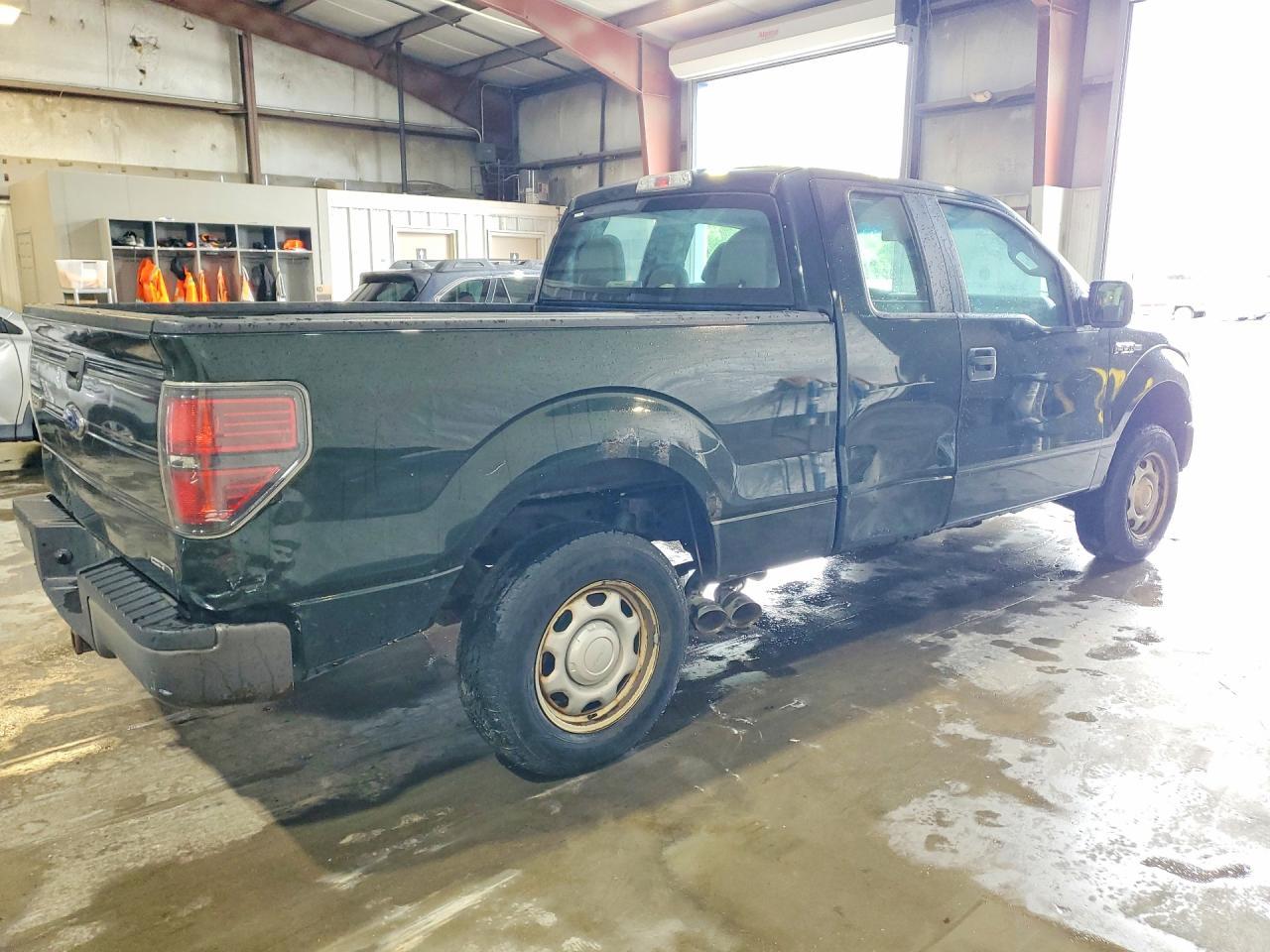 2013 Ford F150 Super Cab - Фото 3