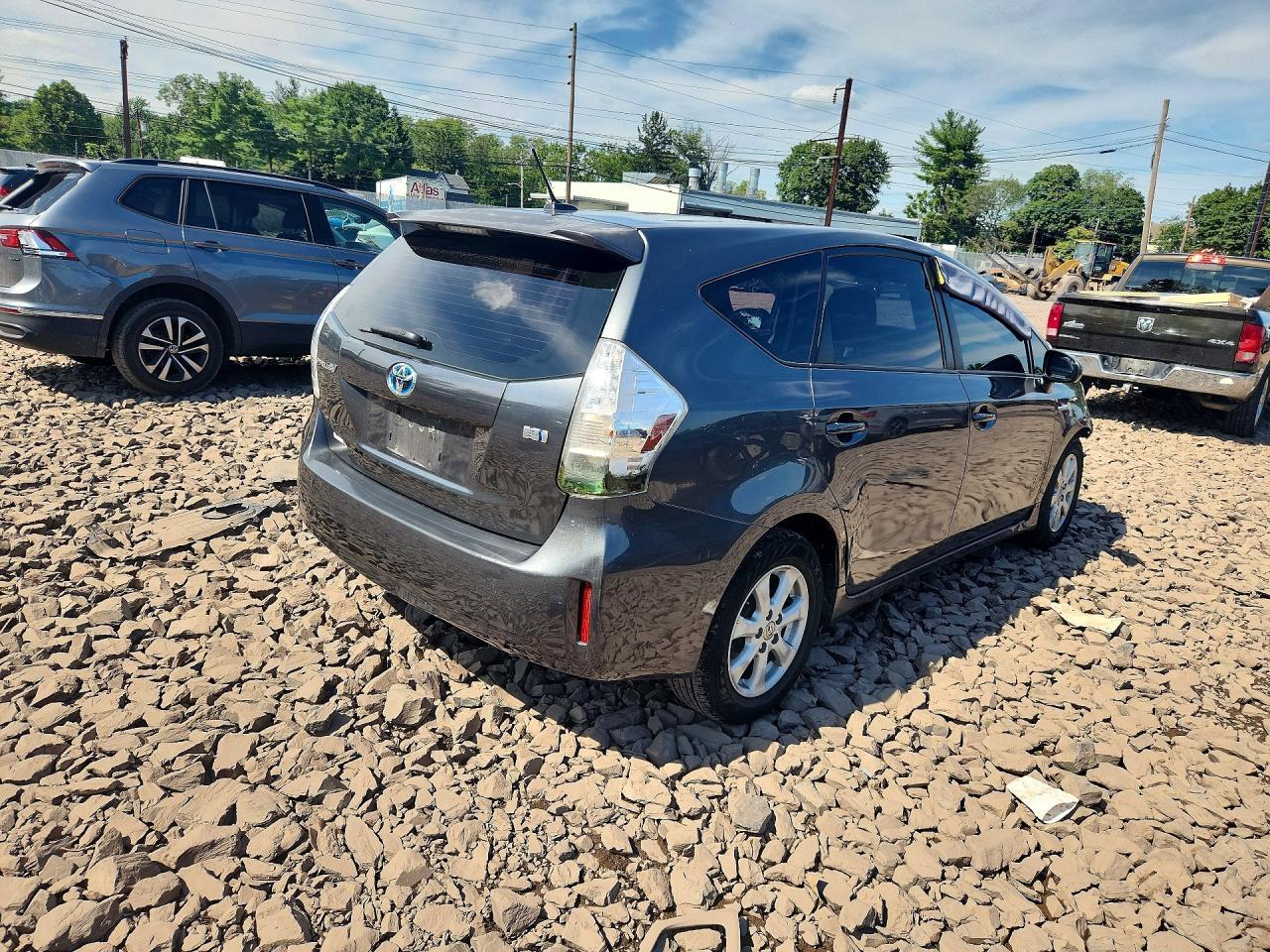 2012 Toyota Prius V Three - Фото 3