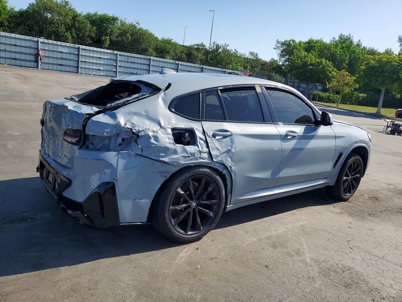 2024 BMW X4 xDrive30I - Image 3