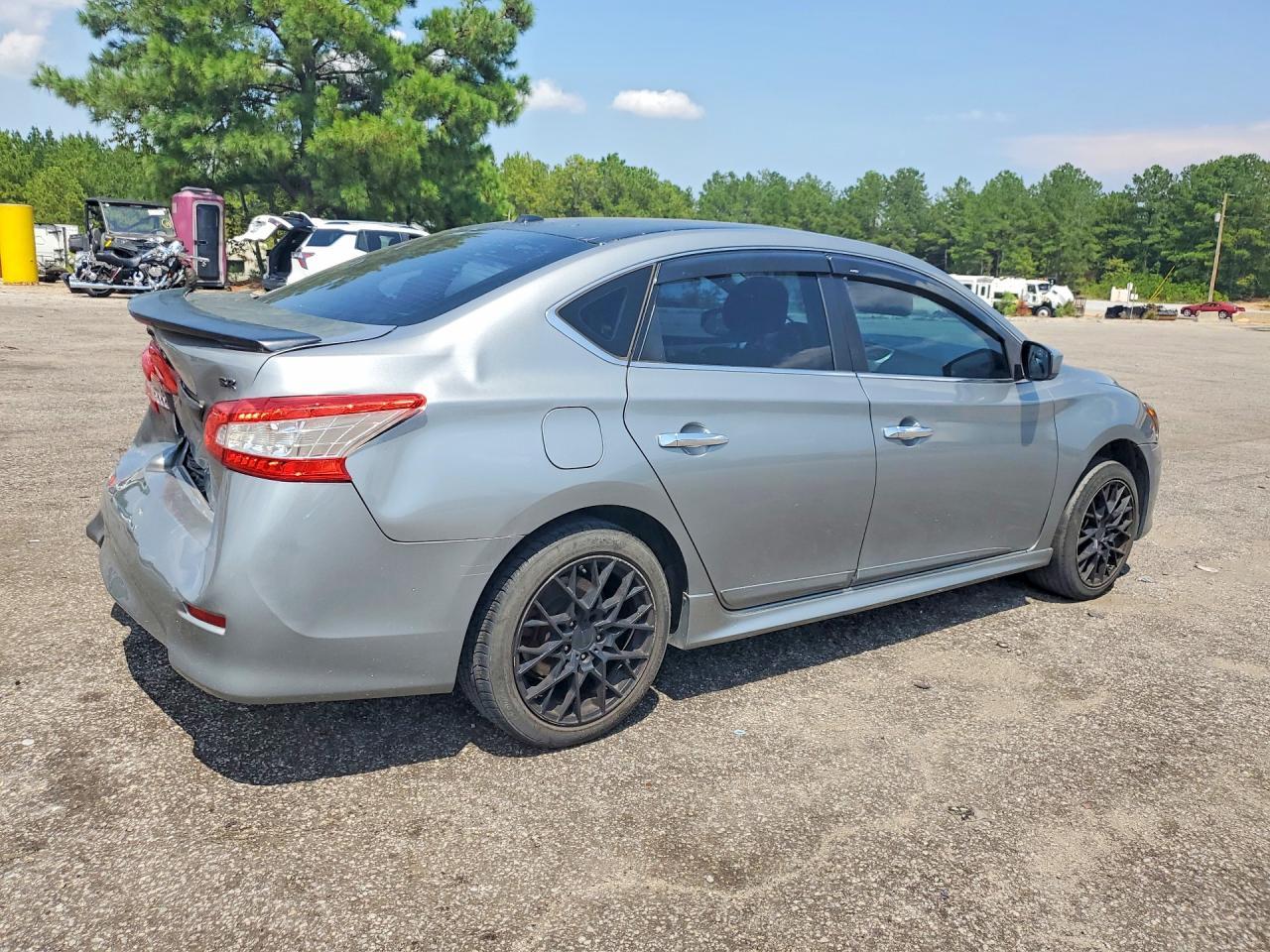 2013 Nissan Sentra S - Фото 3