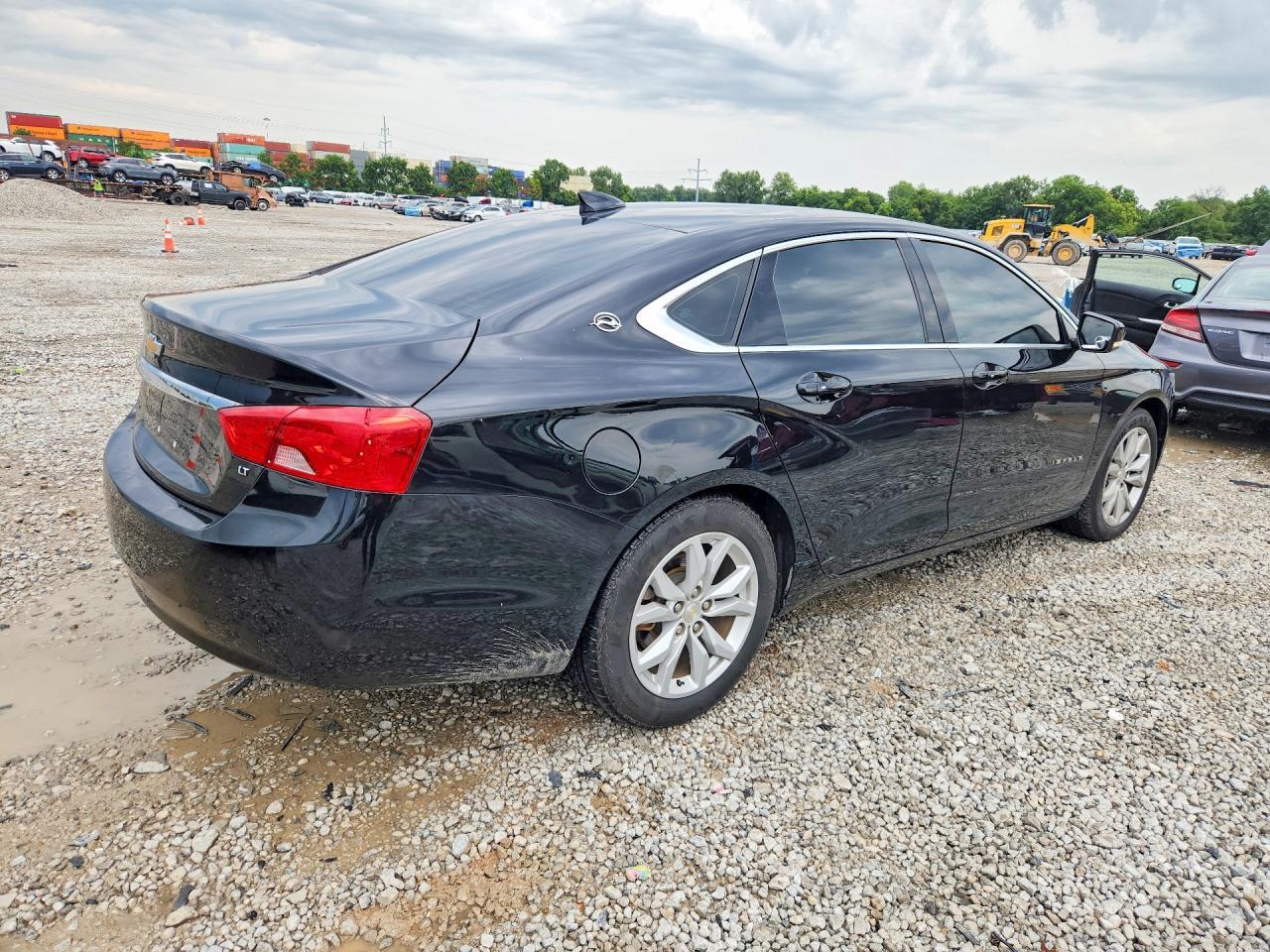 2019 Chevrolet Impala Lt - Image 3