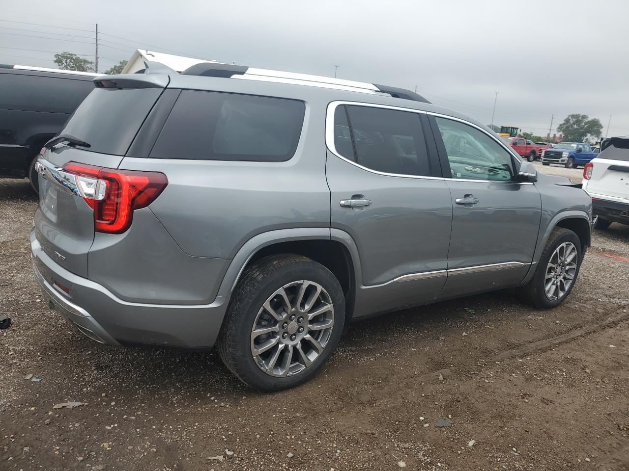 2023 GMC Acadia Denali - Фото 3