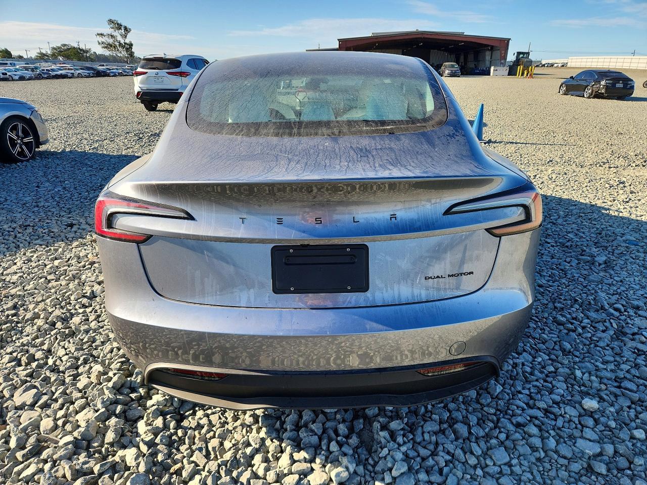 2026 Tesla Model 3 - Фото 6