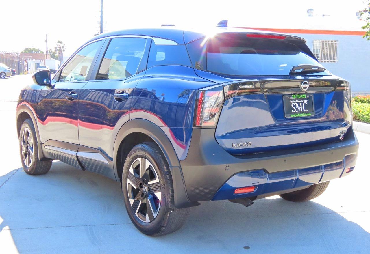 2025 Nissan Kicks Sv - Image 4