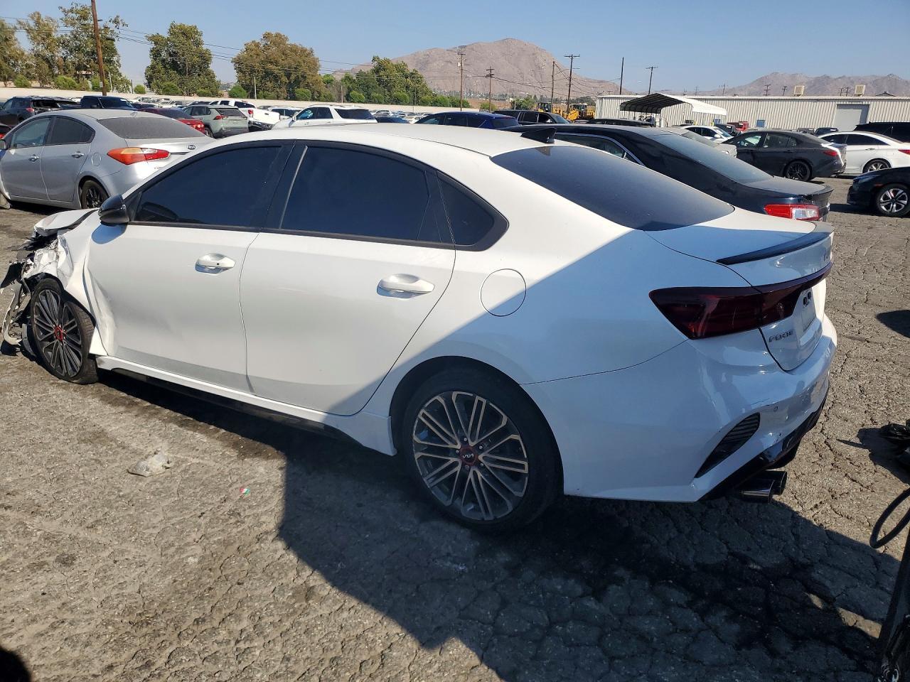 2023 Kia Forte Gt - Фото 2