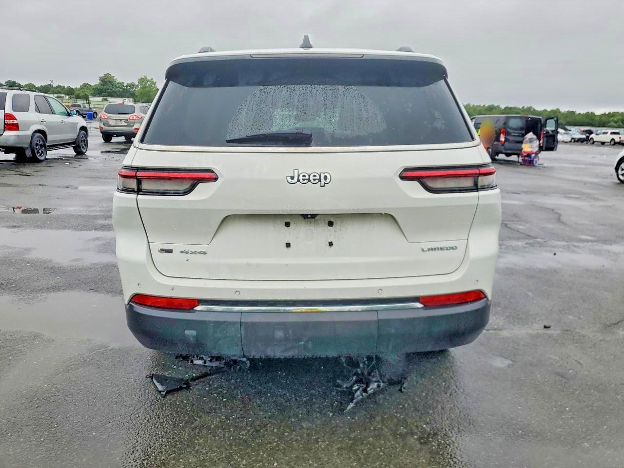 2021 Jeep Grand Cherokee L Laredo - Image 6