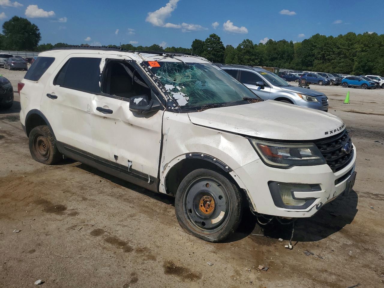 2017 Ford Explorer Sport - Image 4