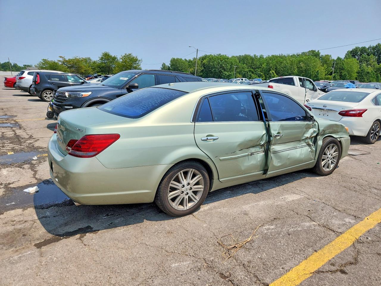 2009 Toyota Avalon Limited - Image 3