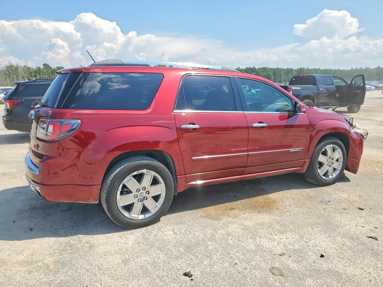 2015 GMC Acadia Denali - Фото 3