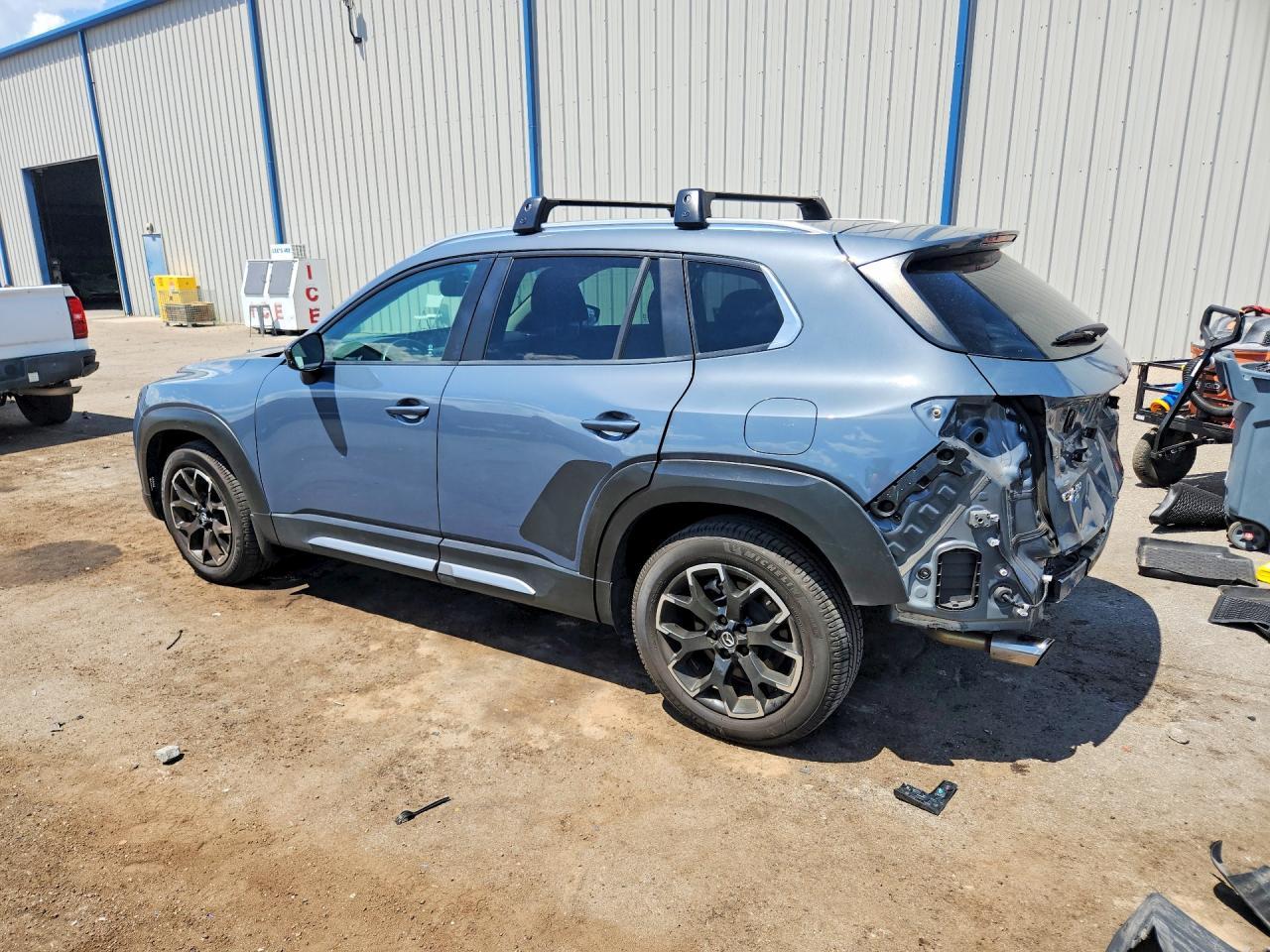 2023 Mazda Cx-50 Base - Image 2