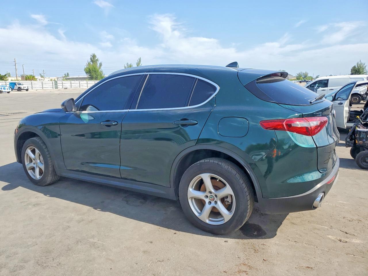 2019 Alfa Romeo Stelvio - Image 2