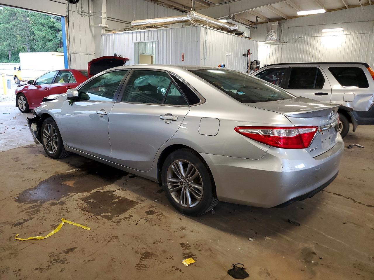 2015 Toyota Camry Se - Фото 2