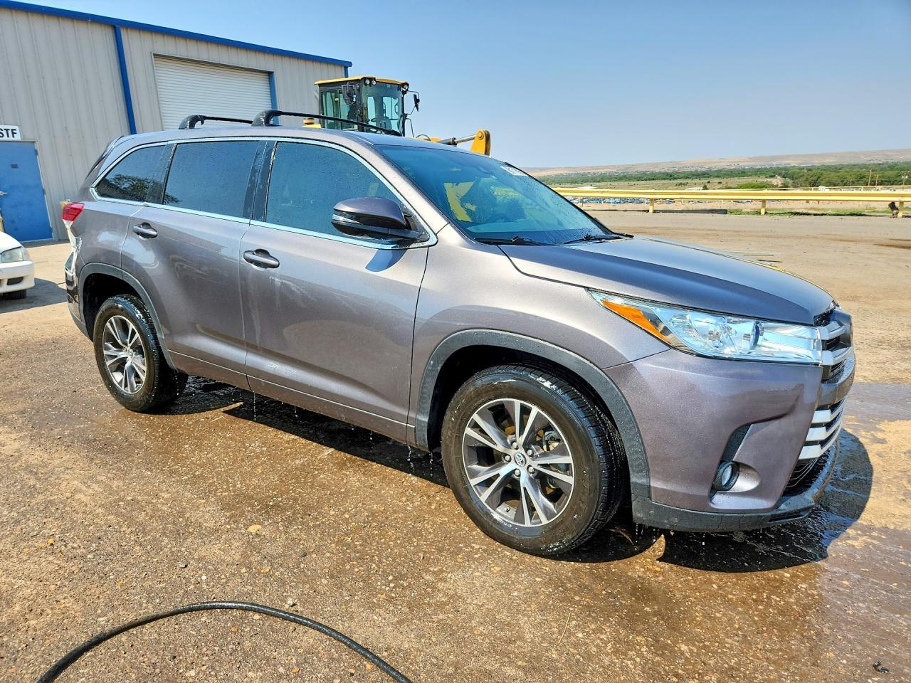 2017 Toyota Highlander Le Plus - Фото 4