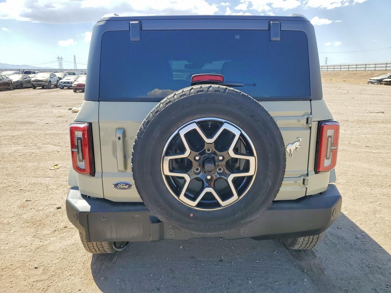 2025 Ford Bronco Outer Banks - Фото 6