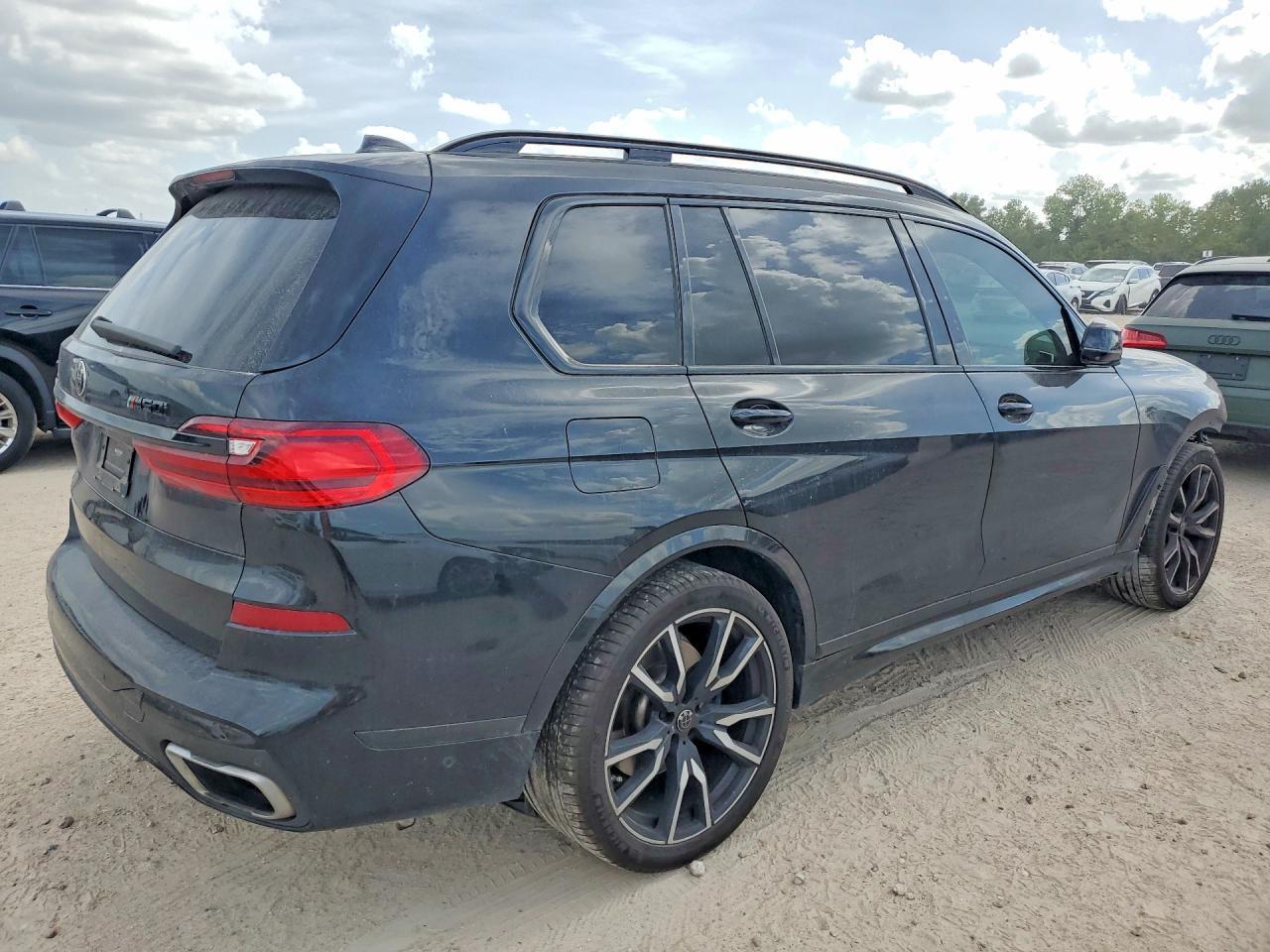 2019 BMW X7 xDrive50I - Image 3