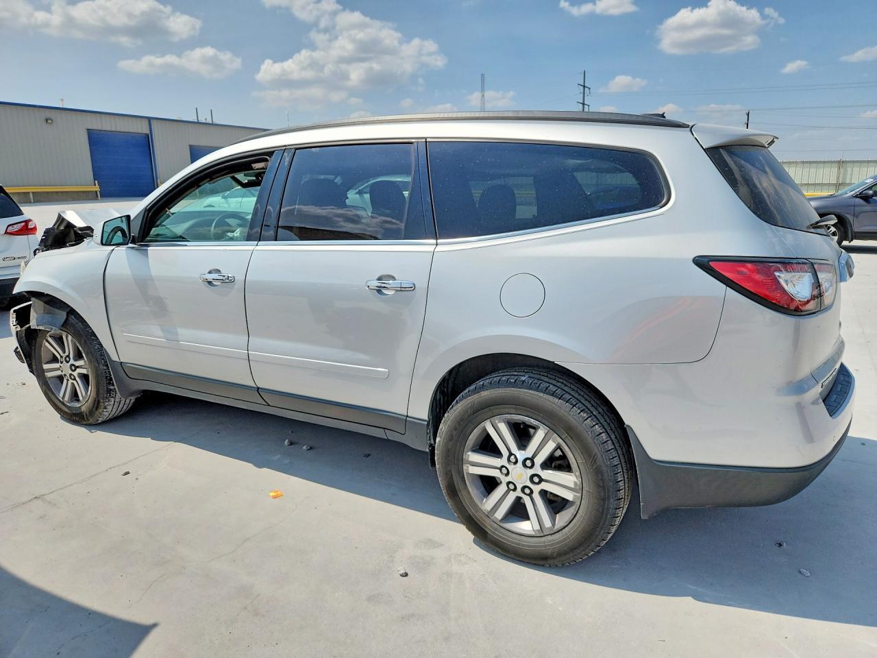 2017 Chevrolet Traverse Lt - Фото 2