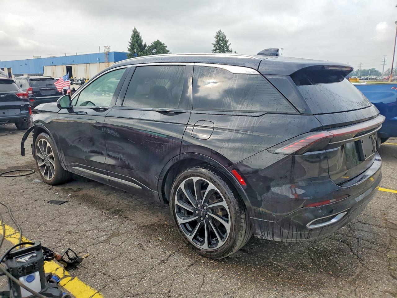 2024 Lincoln Nautilus Black Label - Image 2