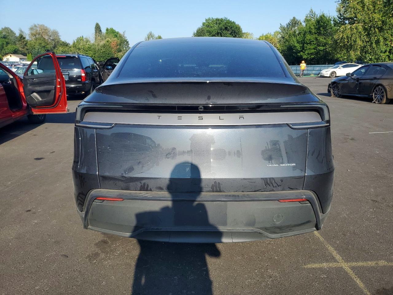 2026 Tesla Model Y - Image 6