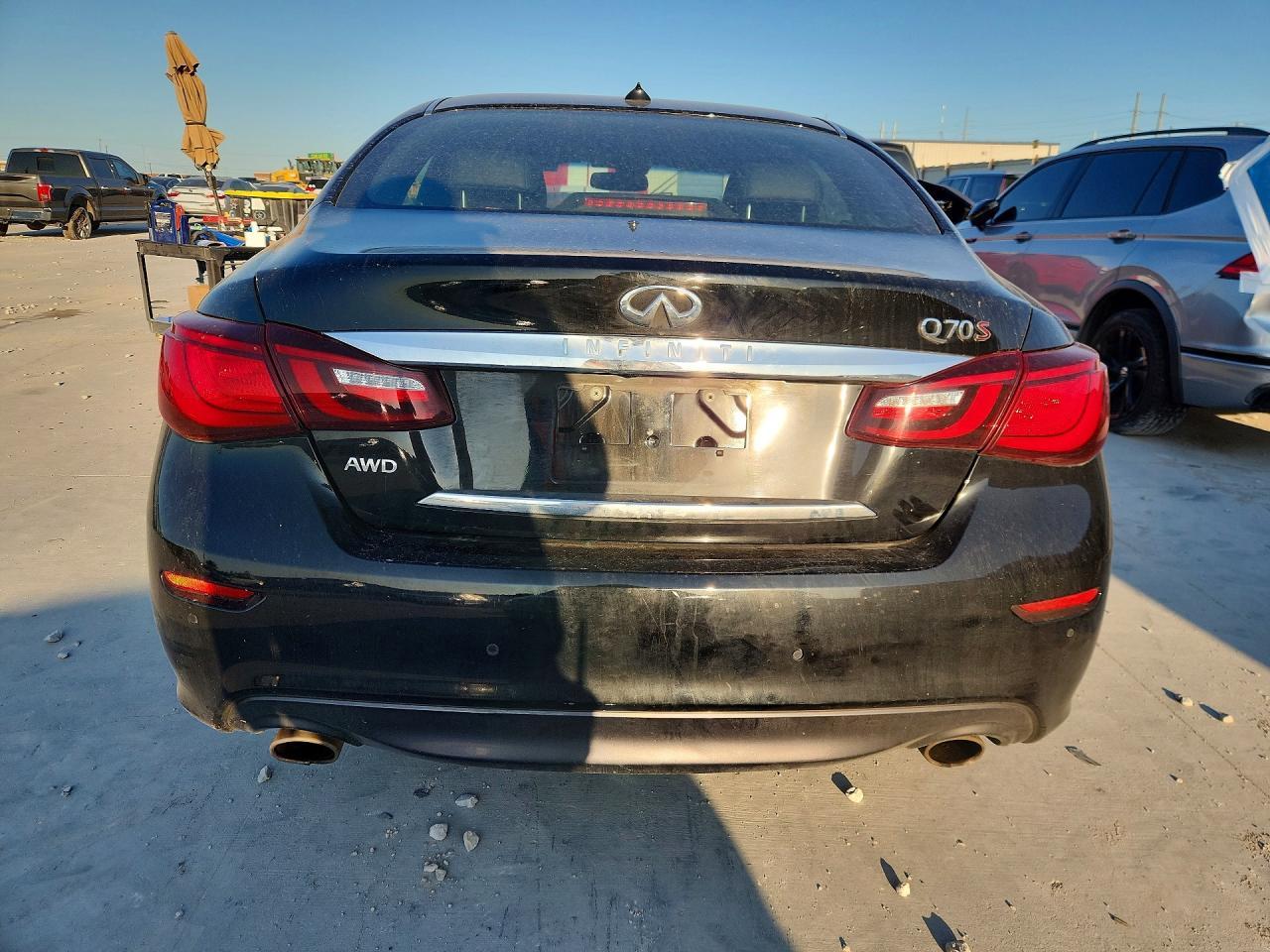 2015 Infiniti Q70 3.7 - Image 6