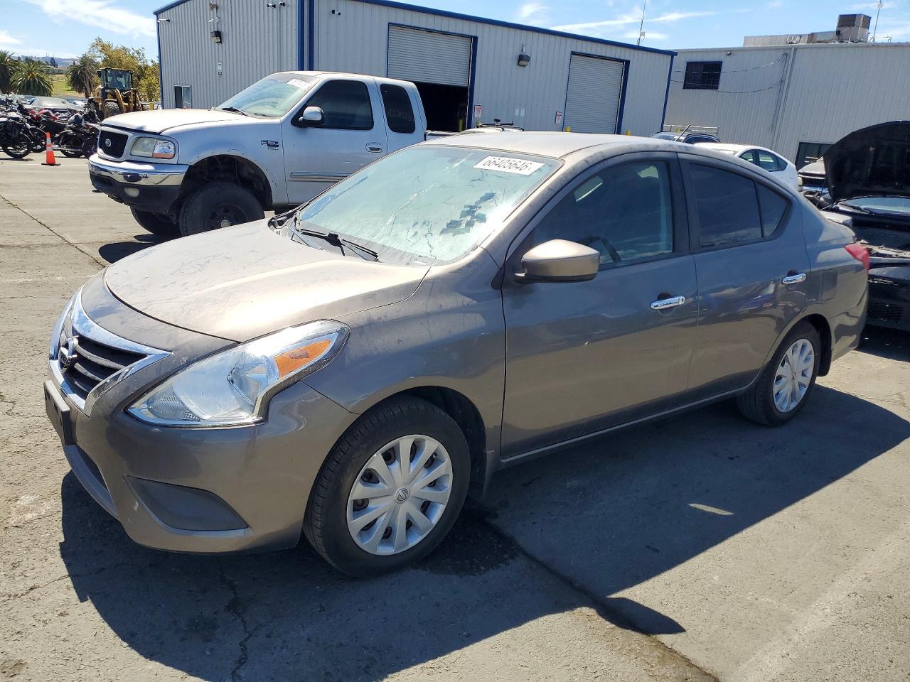 2016 Nissan Versa 1.6 Sv