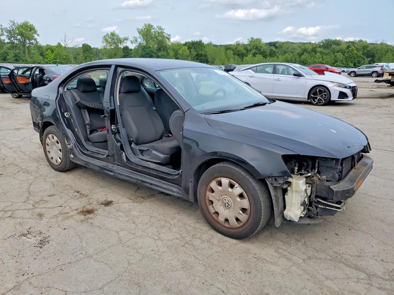 2013 Volkswagen Jetta Base - Image 4