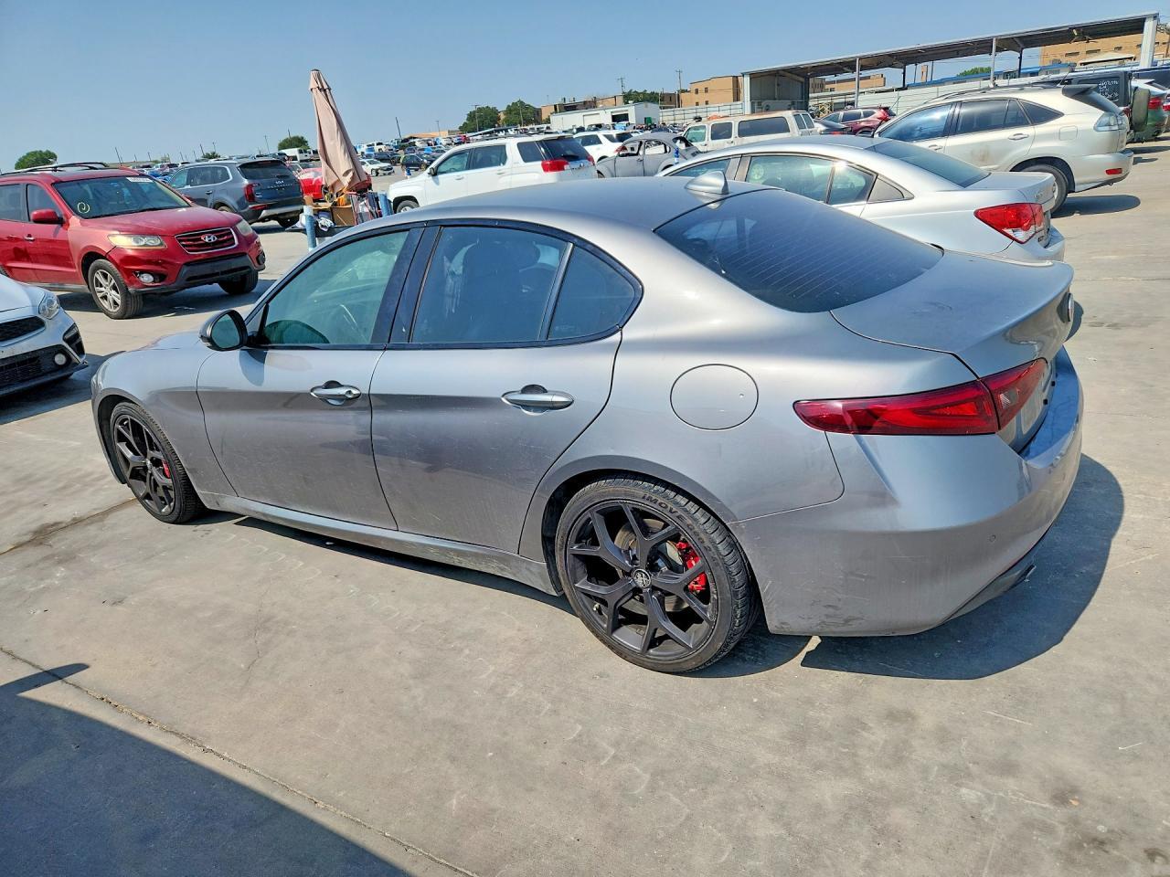 2020 Alfa Romeo Giulia - Фото 2