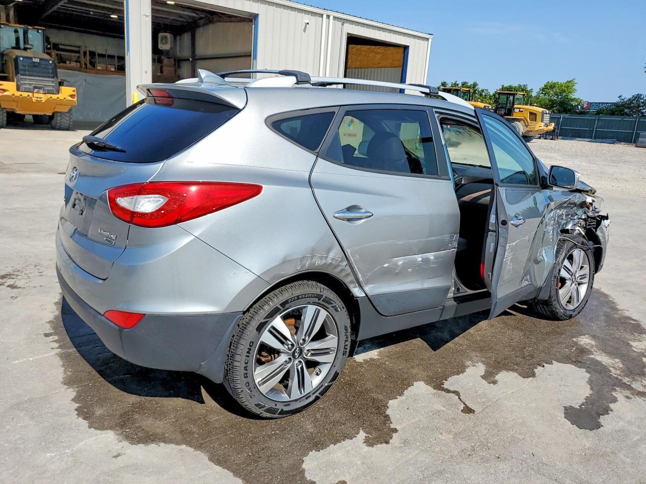 2015 Hyundai Tucson Limited - Image 3