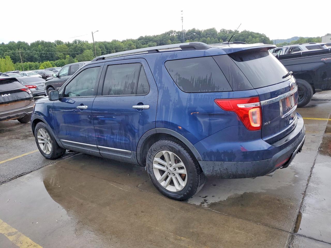 2012 Ford Explorer Xlt - Фото 2