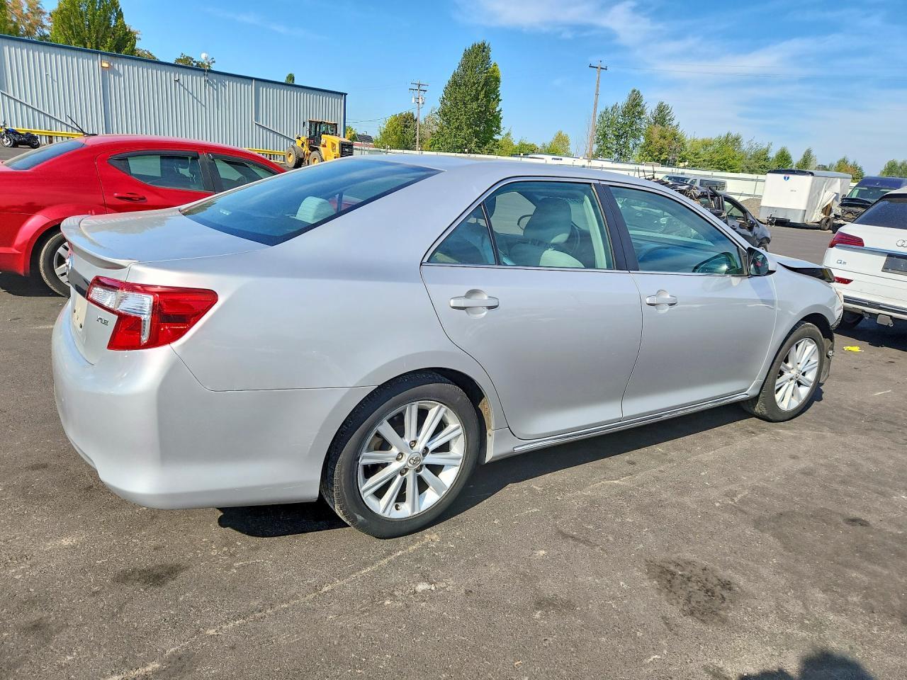 2013 Toyota Camry Xle - Image 3