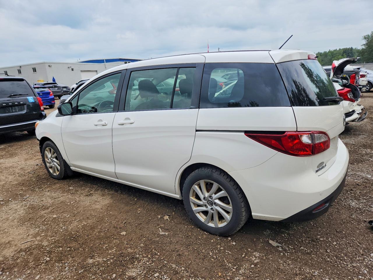 2017 Mazda 5 Touring - Image 2