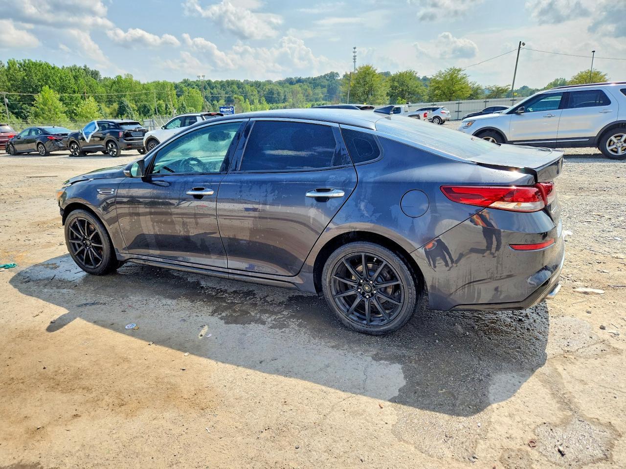 2019 Kia Optima S - Фото 2