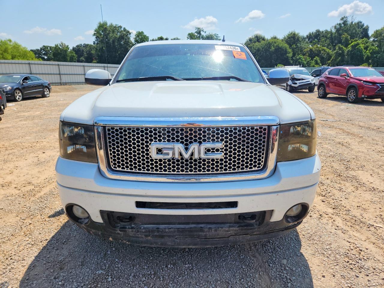 2010 GMC Sierra K1500 Denali - Image 5