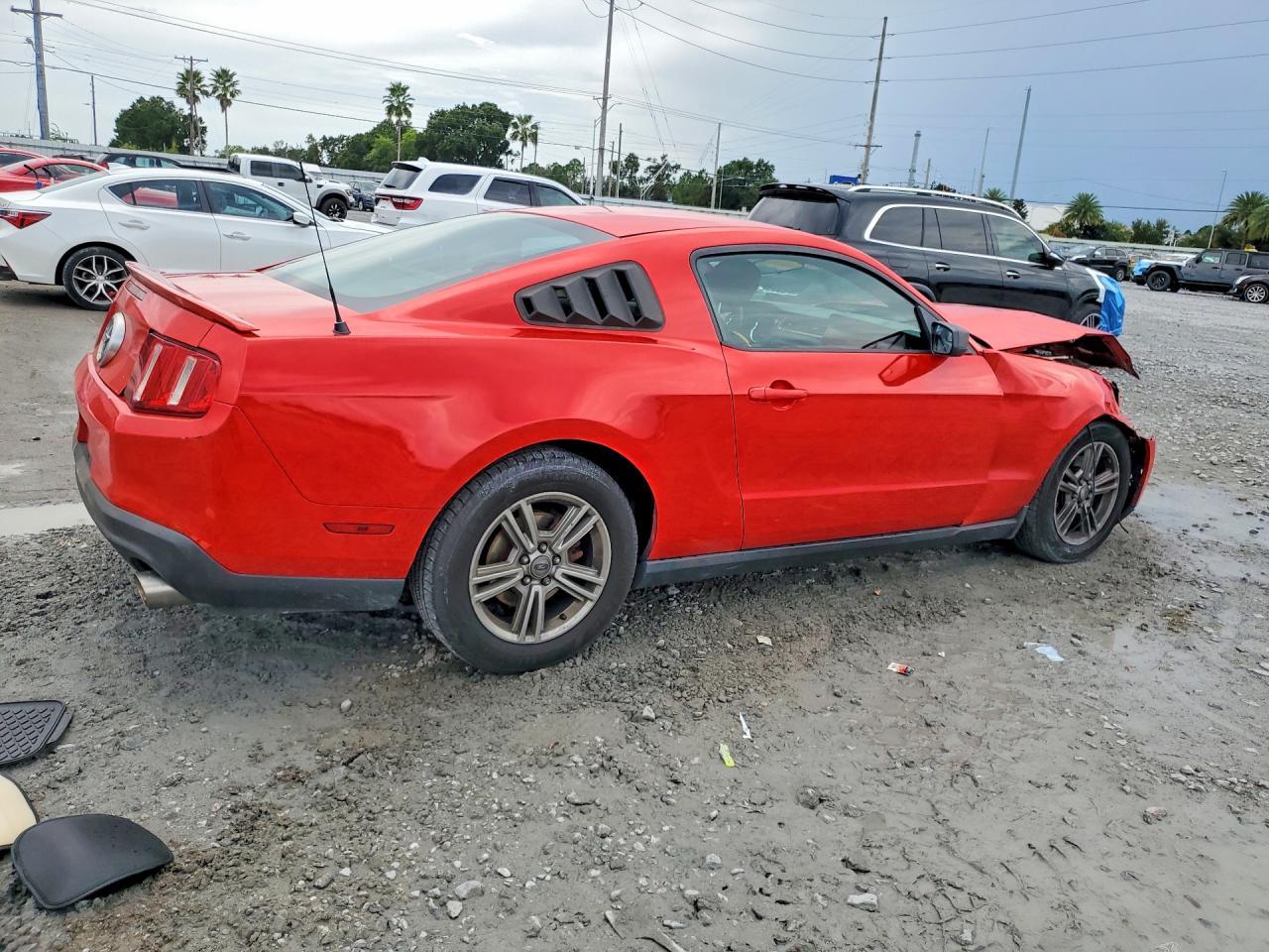 2011 Ford Mustang - Фото 3