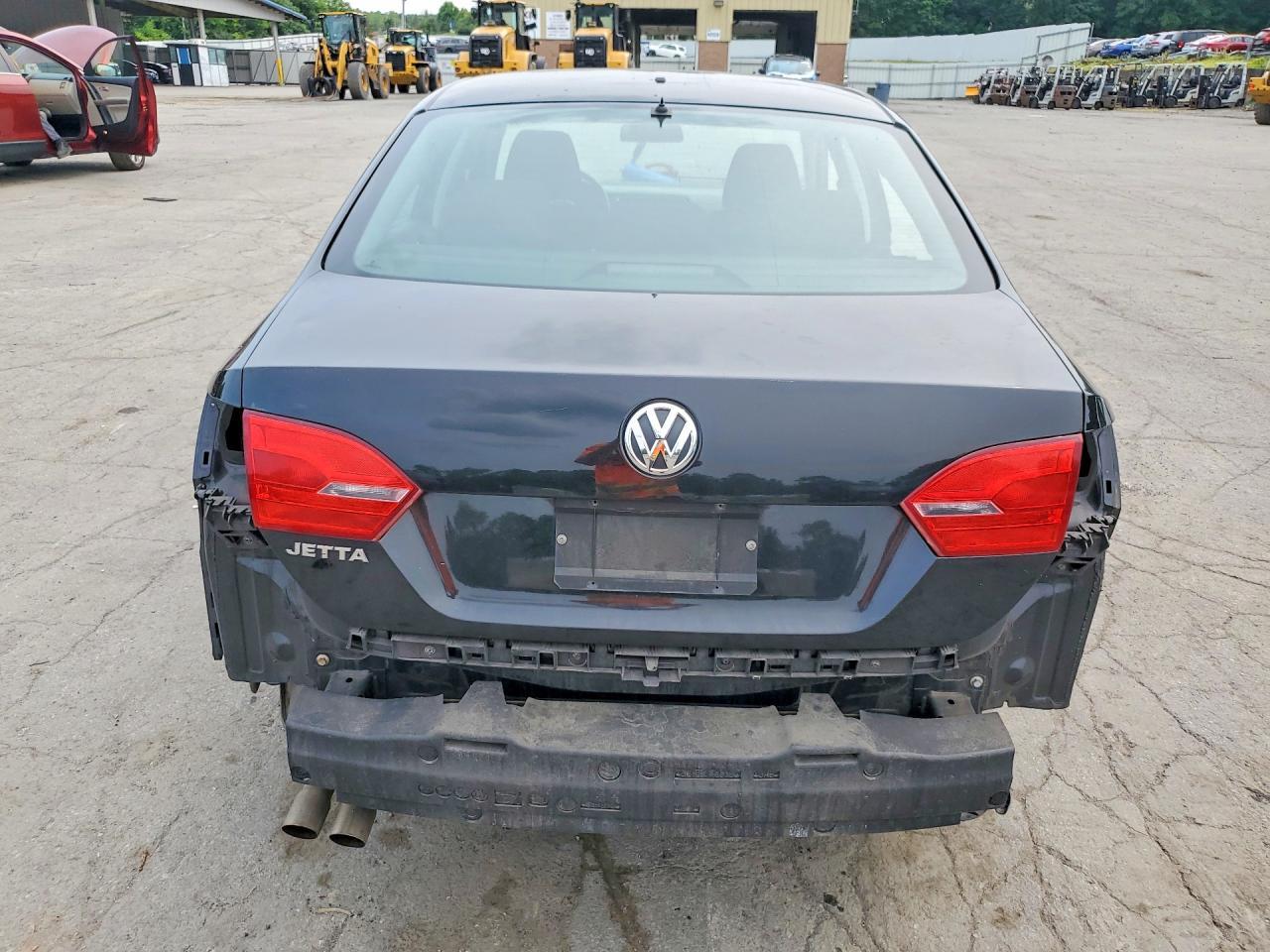 2013 Volkswagen Jetta Base - Image 6