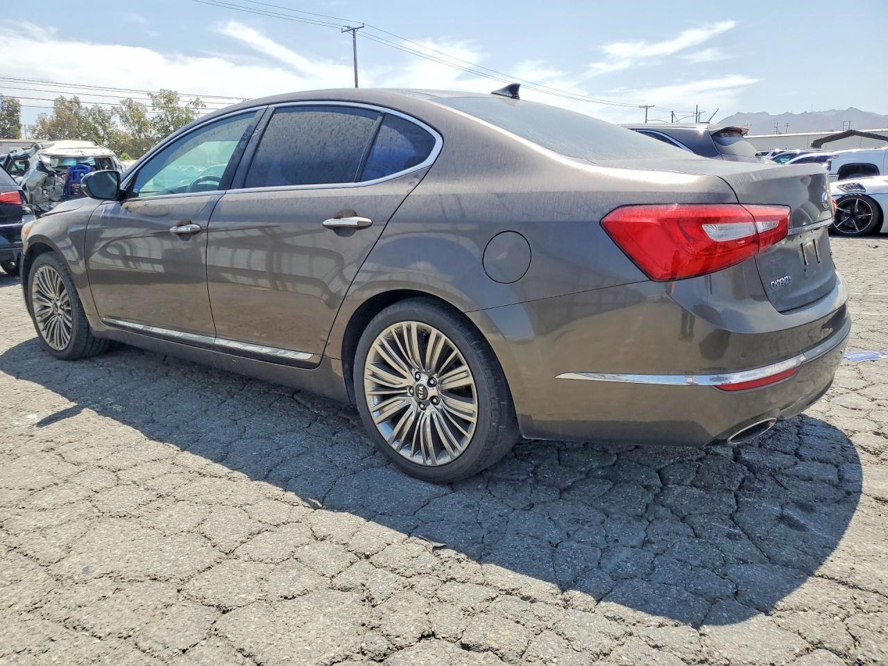 2014 Kia Cadenza Limited - Фото 2