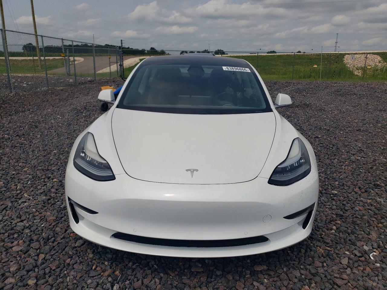 2019 Tesla Model 3 - Image 5