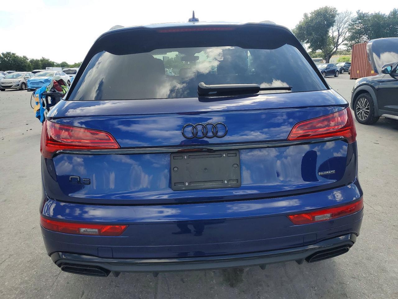 2022 Audi Q5 Premium Plus 45 - Image 6