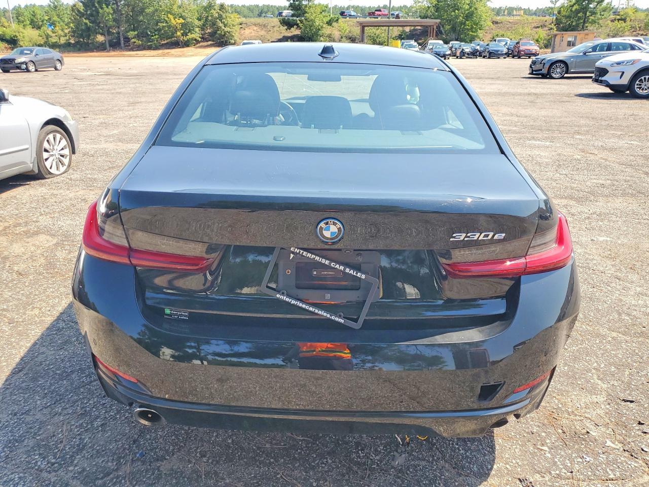 2024 BMW 330E - Фото 6