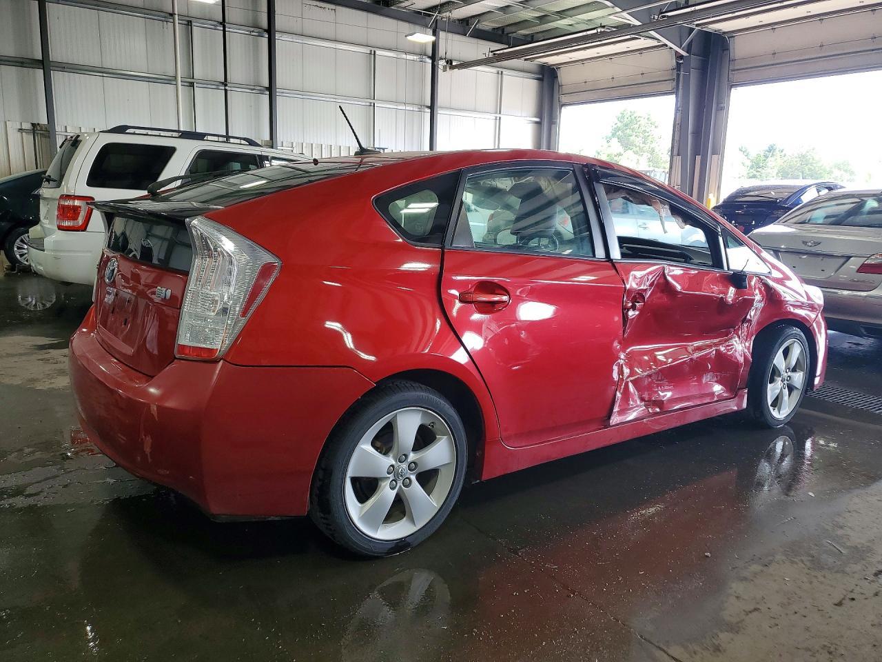 2011 Toyota Prius Five - Фото 3